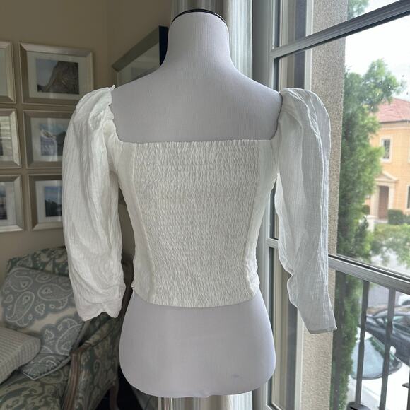 ASTR The Label White Smocked Square Neck Puff Sleeves Cropped Blouse Size XS NWT - Picture 3 of 10